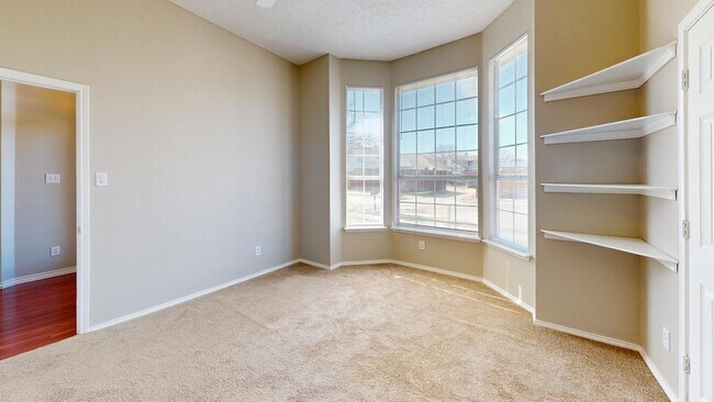 Building Photo - 7812 Silver Sage Dr