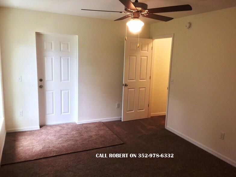 Building Photo - 4100 Holly Hl