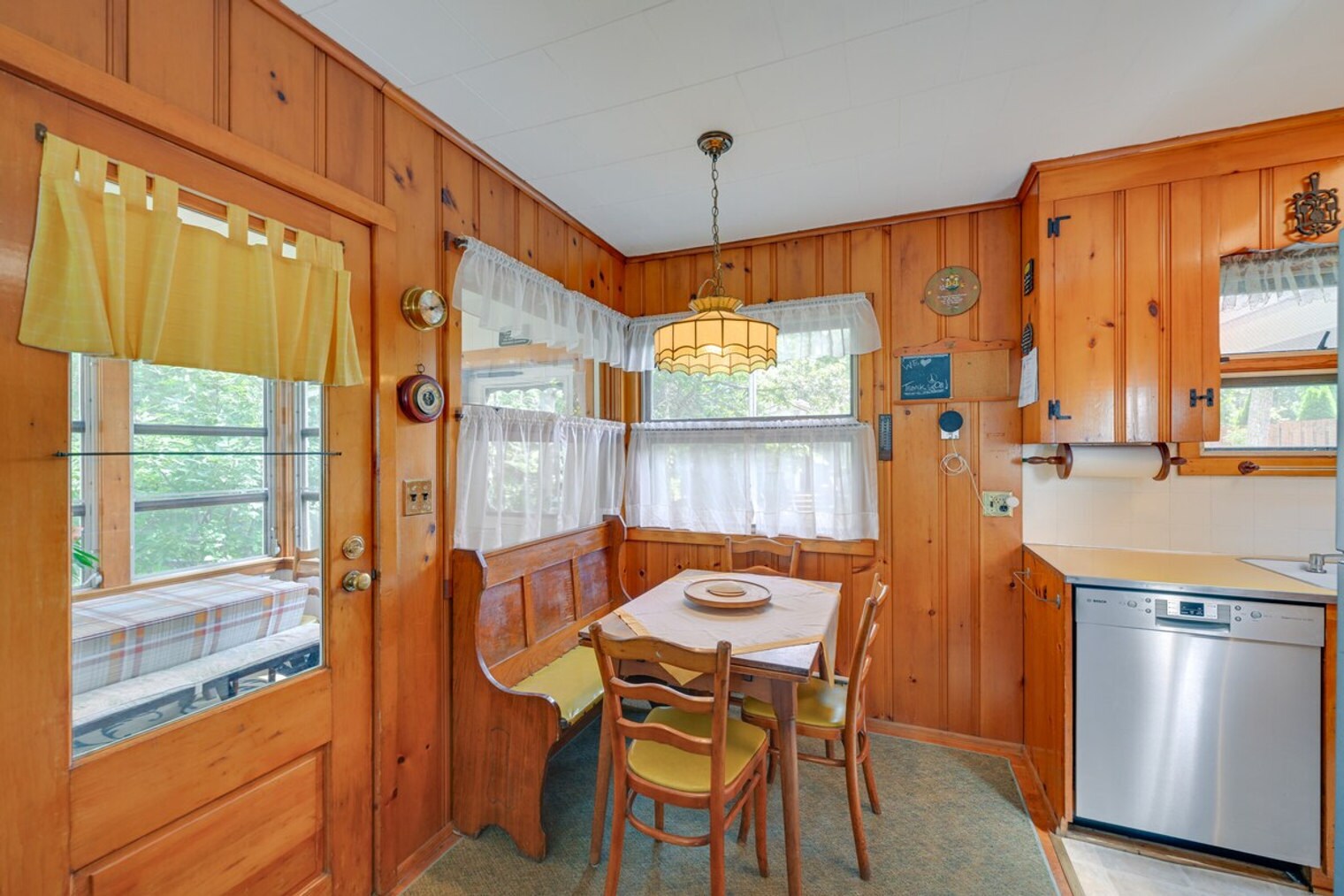 Building Photo - 1955 Haywaters Rd