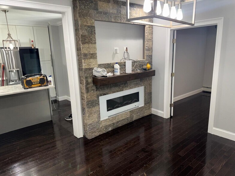 Building Photo - 8 Octavia St