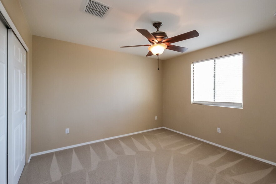 Building Photo - 12890 N Pocatella Dr