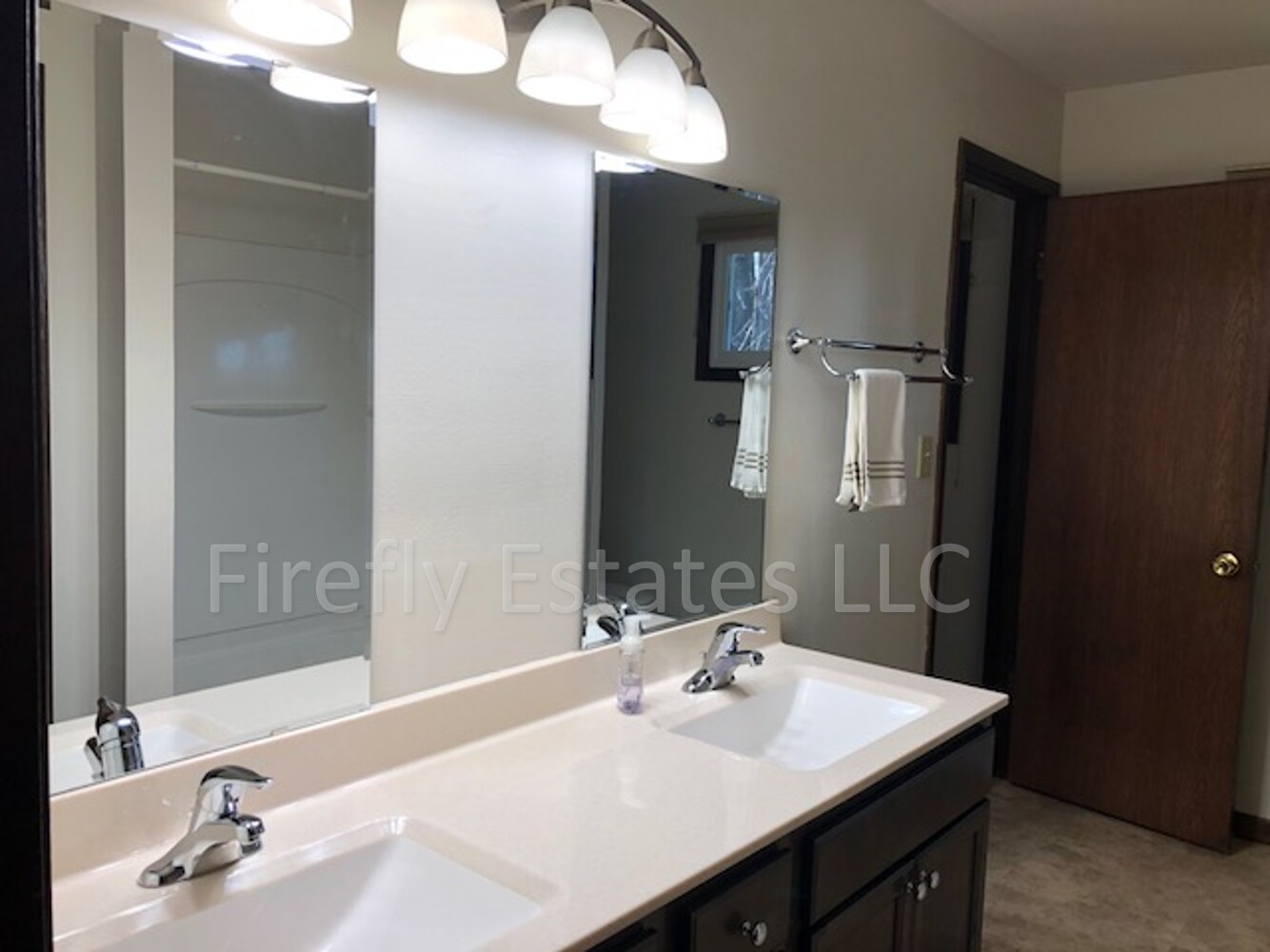 Building Photo - 603 Broadway Dr