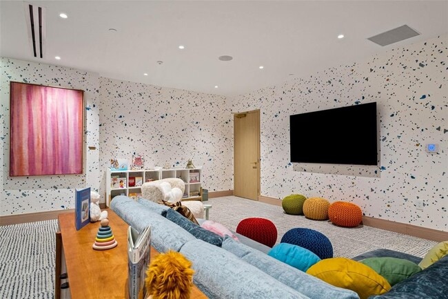 Building Photo - 3015 S Ysabella Ave