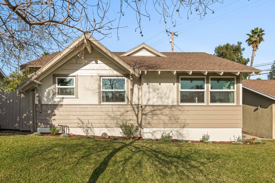 Building Photo - 3205 Fairesta St