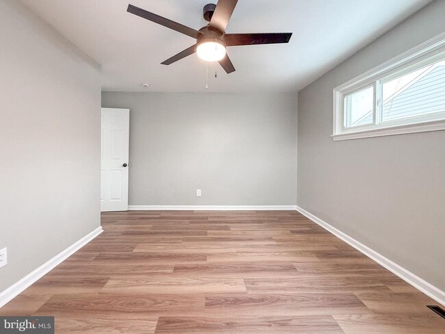 Building Photo - 17 Gene Ave