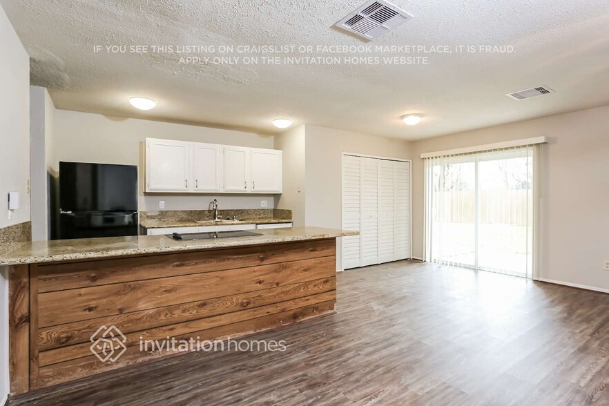Building Photo - 6830 Kearney Dr
