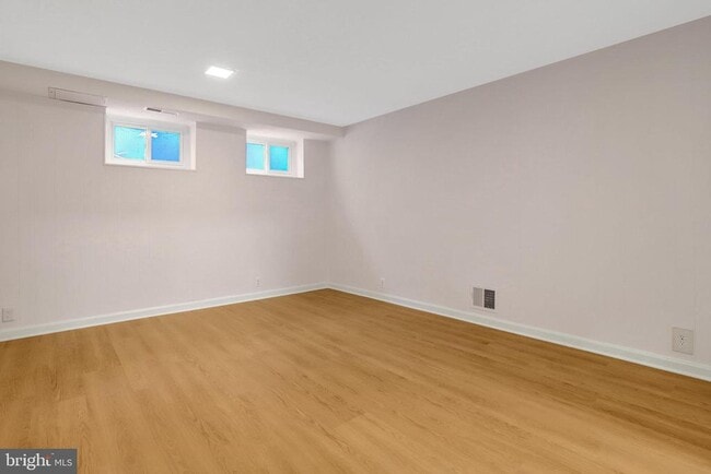 Building Photo - 4326 36th St S