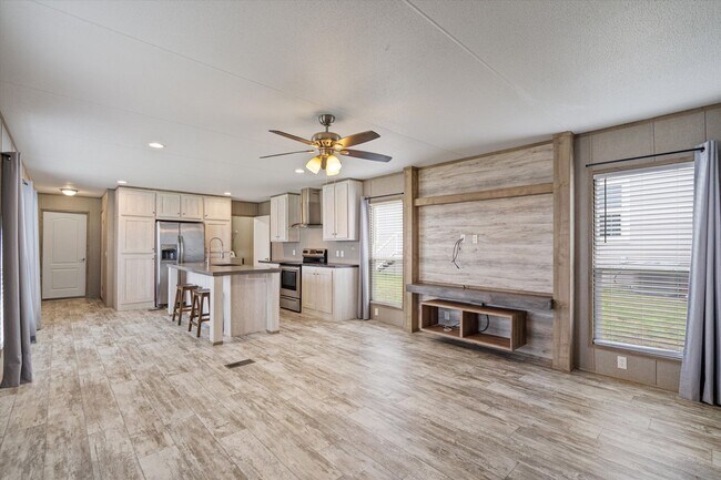 Building Photo - 11908 Charro Dr
