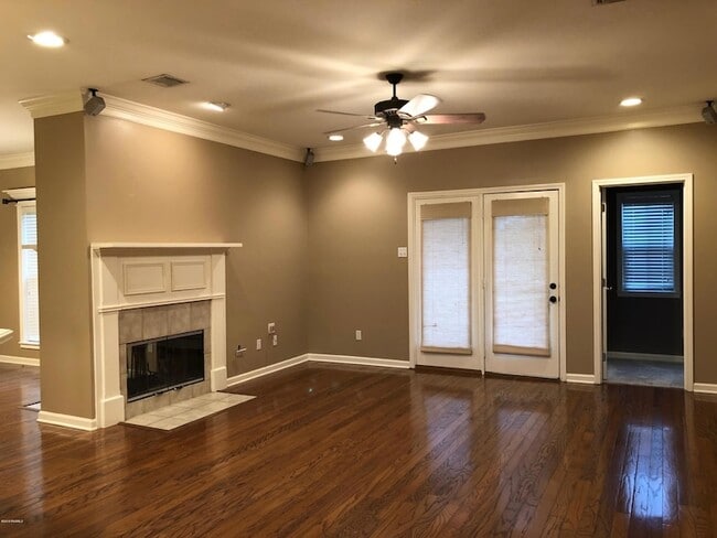 Building Photo - 112 Cherry Bark Ln