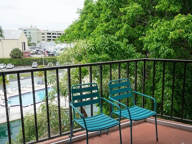 Building Photo - 890 N Federal Hwy