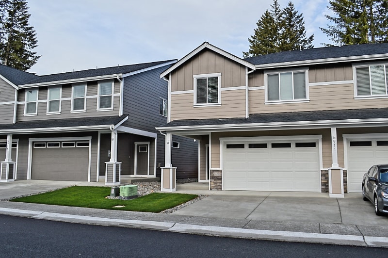 Building Photo - 6911 Lennon Ln NE