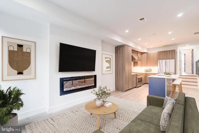 Building Photo - 2228 13th St NW