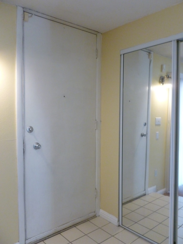 Building Photo - 700 Fernwood Ln