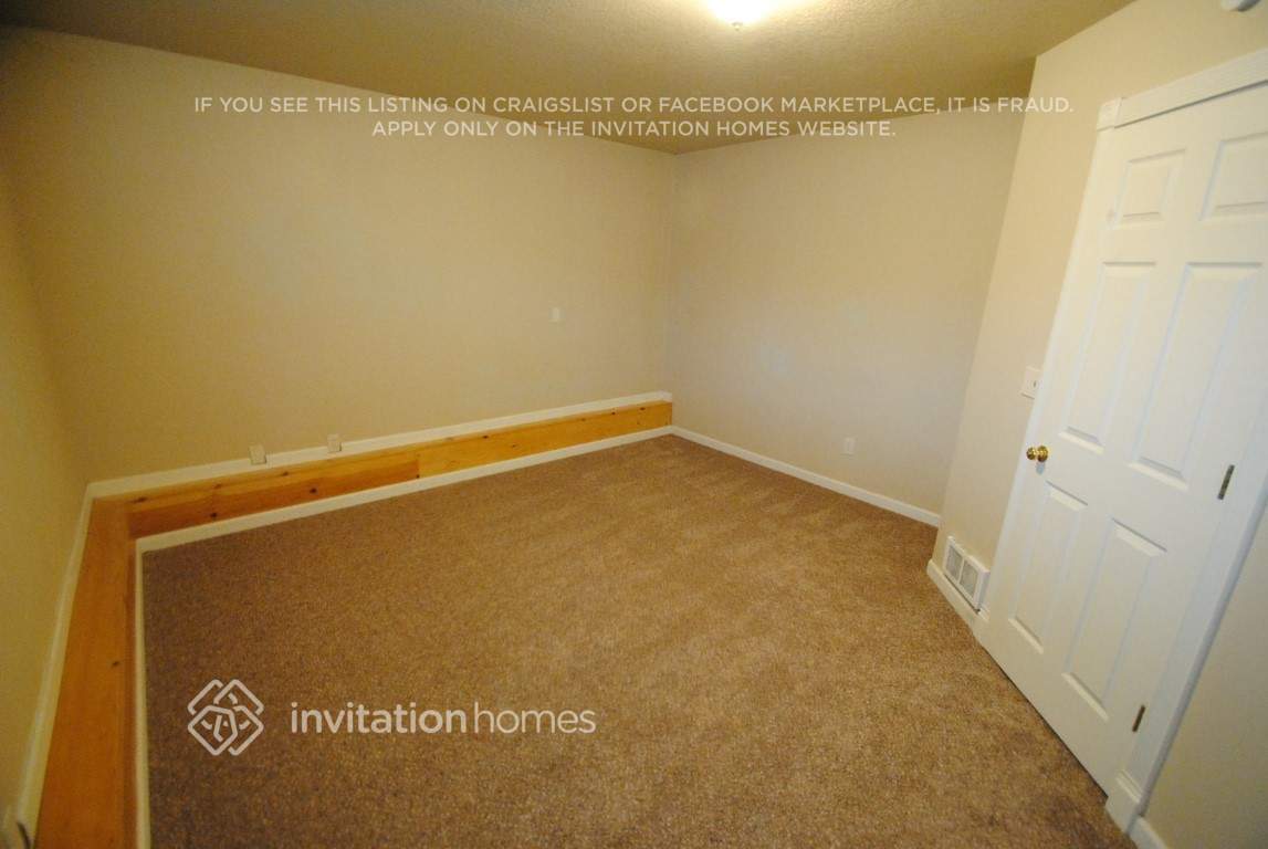 Building Photo - 9617 66th Dr NE