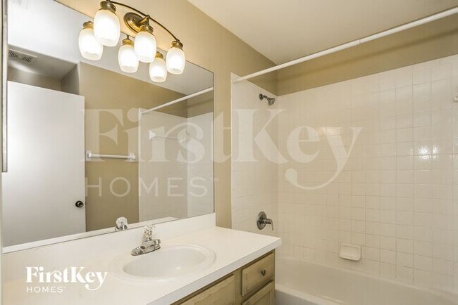 Building Photo - 1207 Etchfield Cir