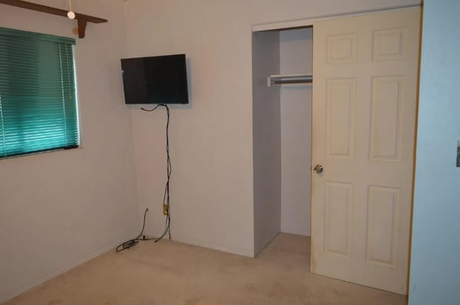 Building Photo - 3557 Arbutus Ln