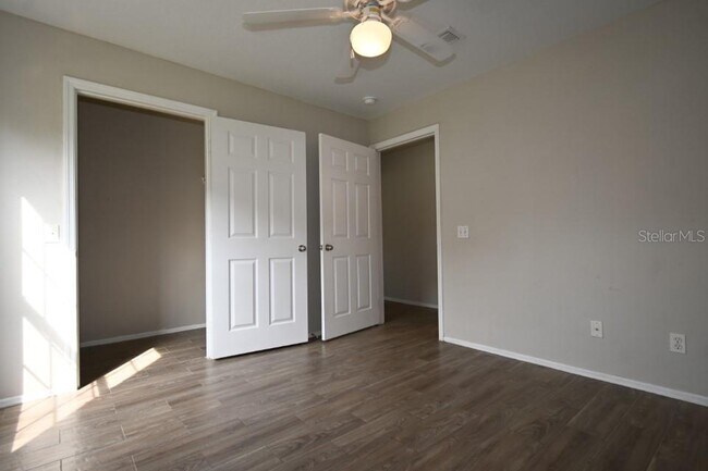 Building Photo - 5904 Willow Ridge Dr