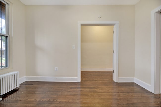 Building Photo - 618 Columbia Rd NW