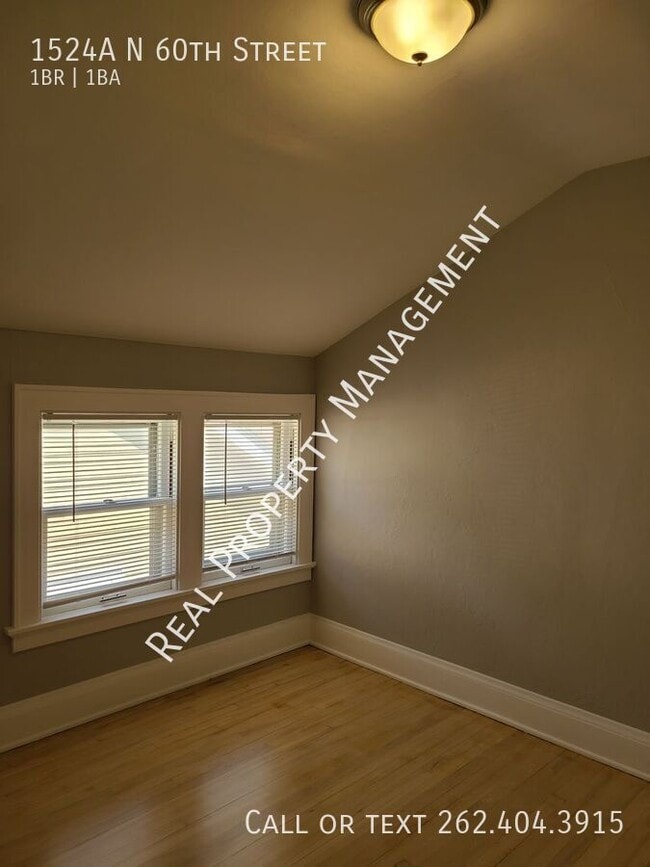 Building Photo - 1524 N 60th St