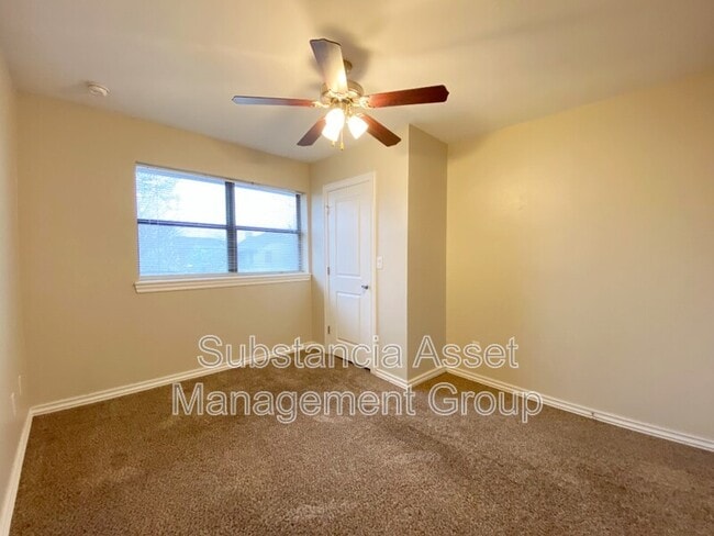 Building Photo - 1429 NW 24th St