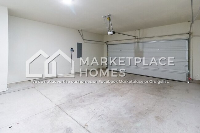 Building Photo - 3533 Wild Horse Rd NE