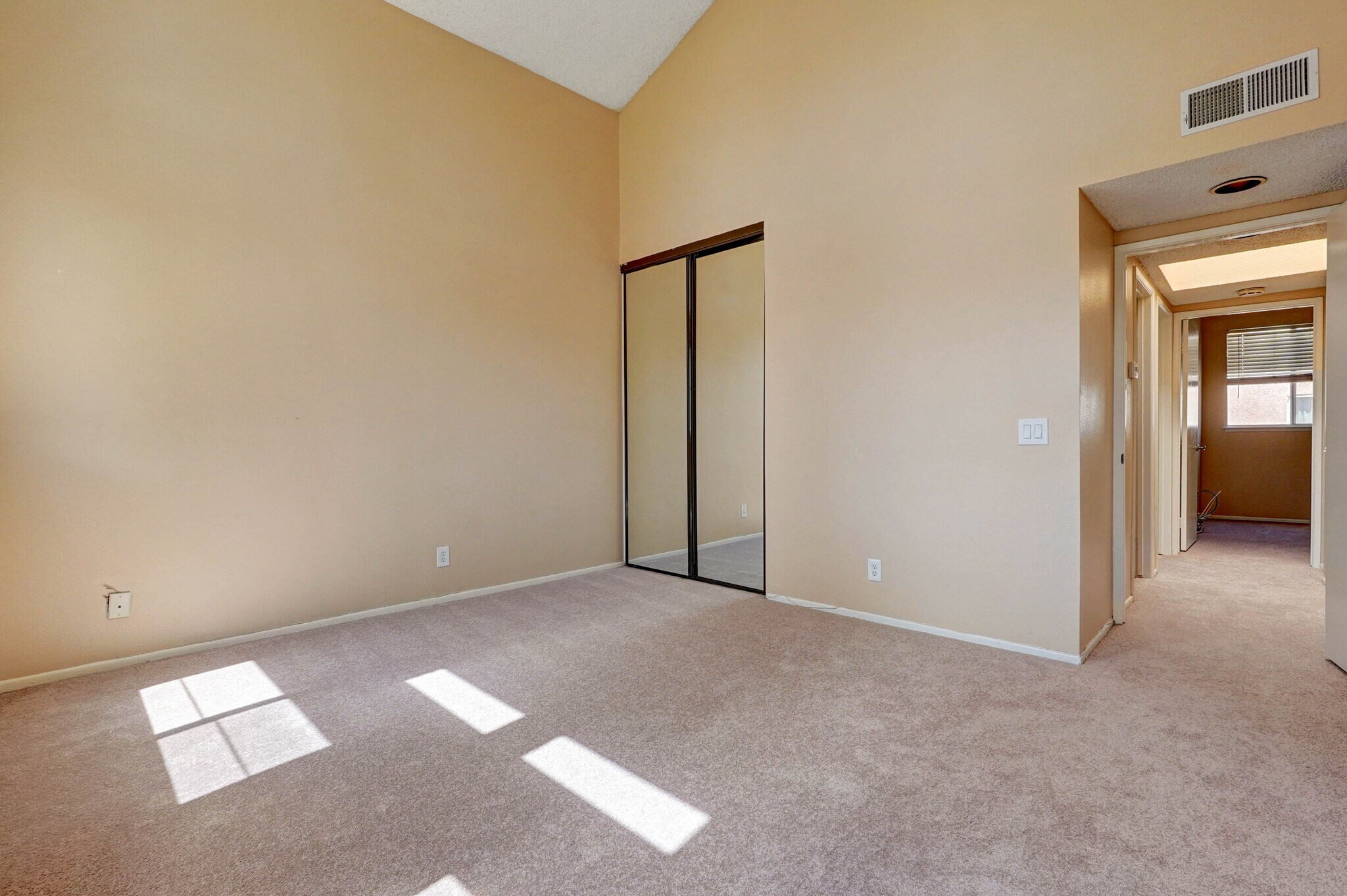 Building Photo - 13901 Olive View Ln