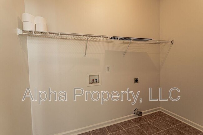 Building Photo - 261 Highgate Cir