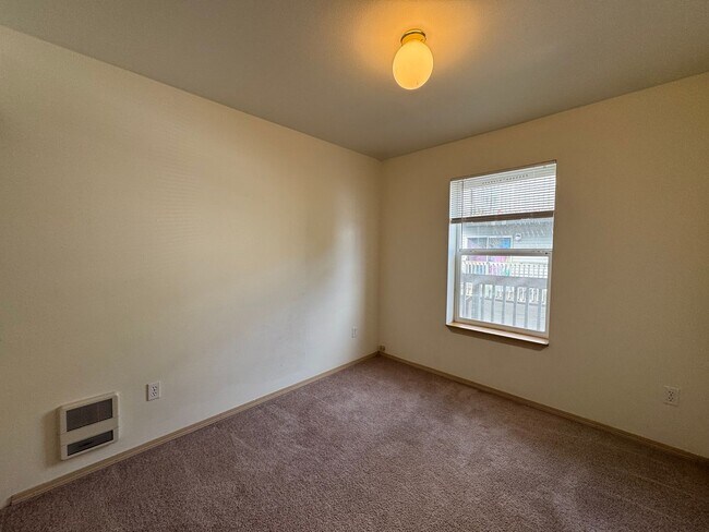 Building Photo - 1501 H St
