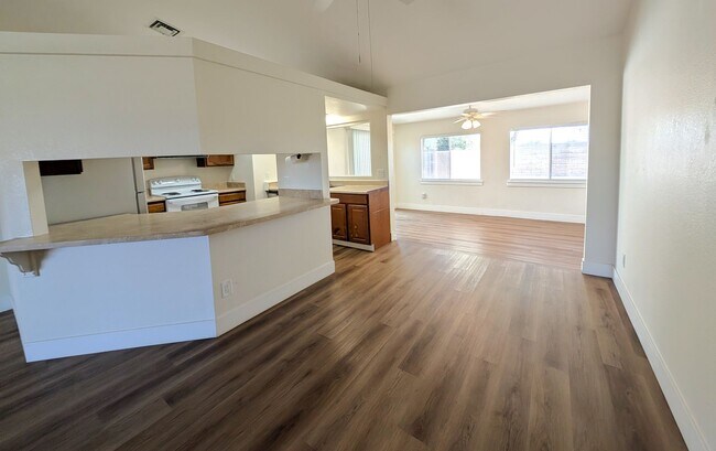 Building Photo - 3 Bedroom Home in the Canyon Run at the Pr...