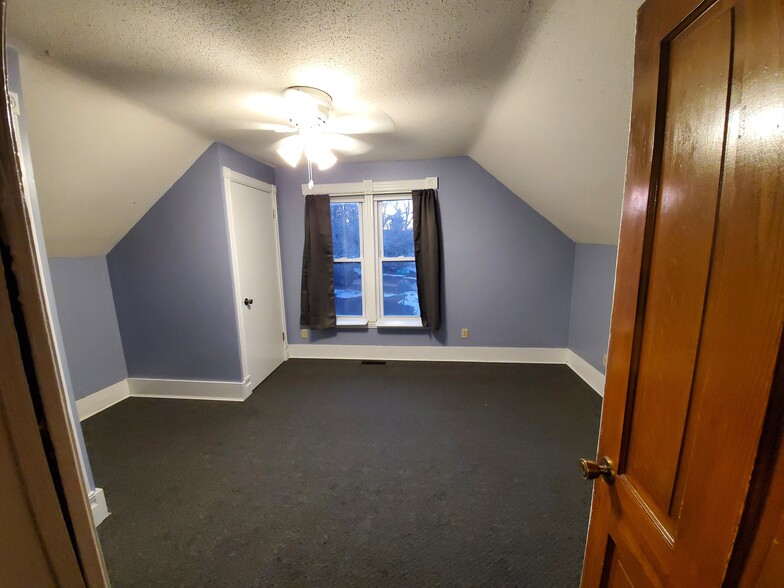 Building Photo - 104 NW 2nd St