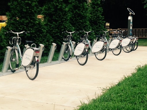 Building Photo - 3408 Parkview Ave