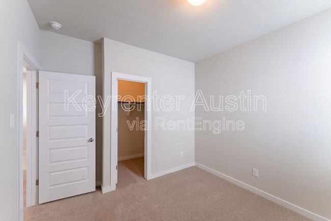 Building Photo - 354 Hortus Dr