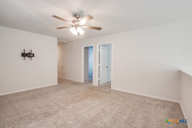 Building Photo - 324 Kenai Dr