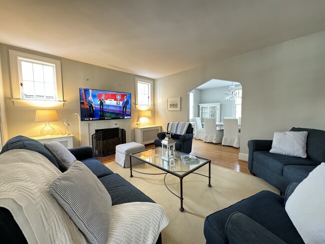 Building Photo - 5334 Nebraska Ave NW