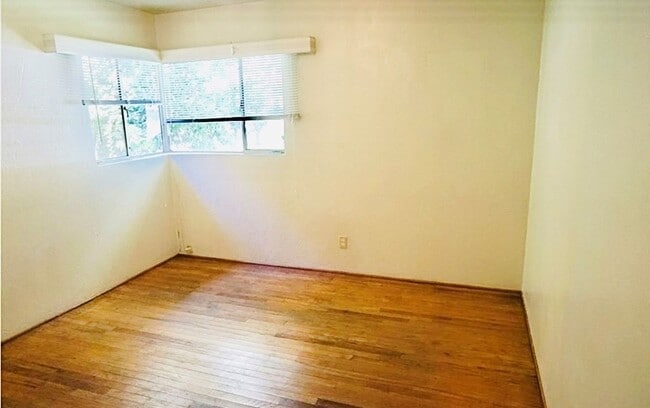 Building Photo - **Pre-Leasing for Summer 2026** Cute House located close to Chico State and Downtown Chico