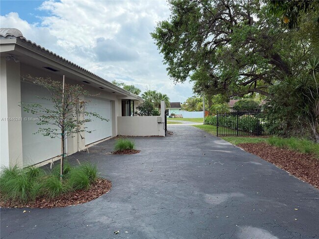 Building Photo - 8845 SW 176th Terrace