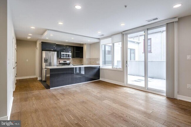 Primary Photo - 820-24 N 3rd St