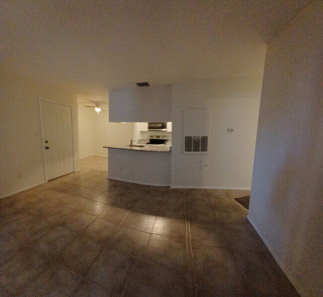 Building Photo - 1400 Gandy Blvd N