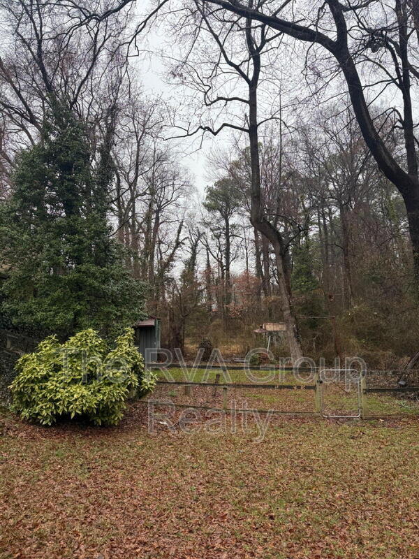 Building Photo - 2517 Haden Ave