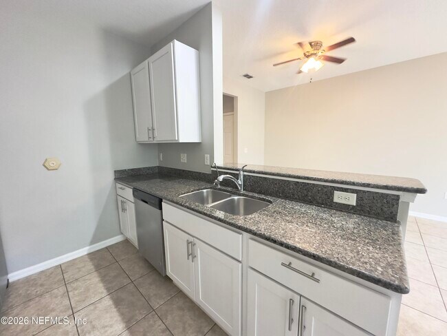 Building Photo - 284 Moultrie Village Ln