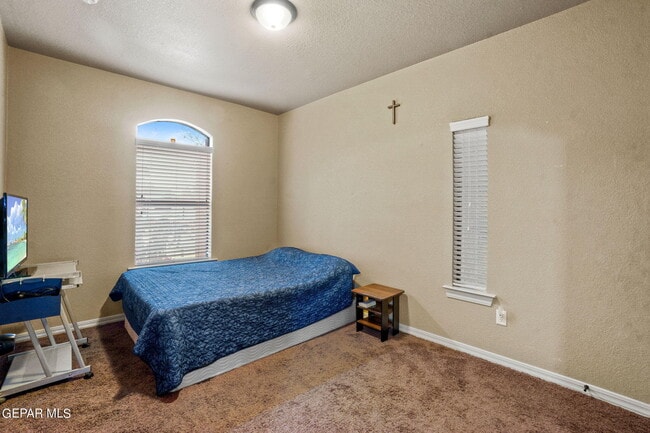 Building Photo - 3845 Tierra Campa Dr