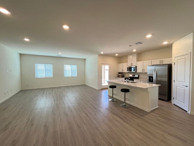 Building Photo - 3 Bedroom! Single Story Family home in the Heartland Hills Masterplan!