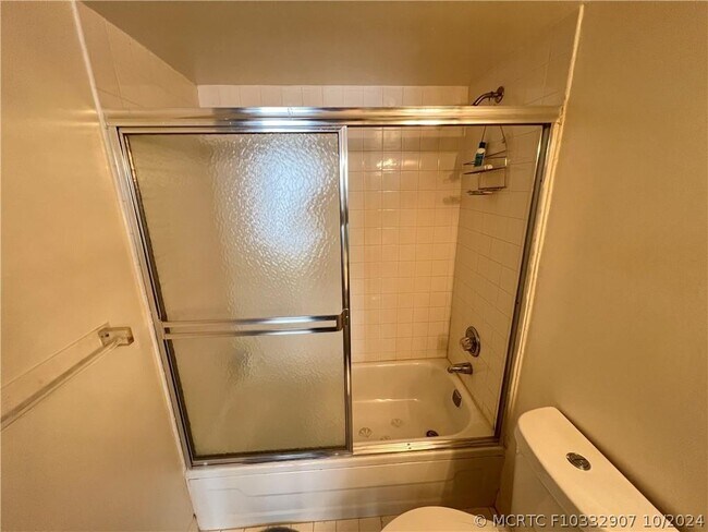Building Photo - 1440 Brickell Bay Dr