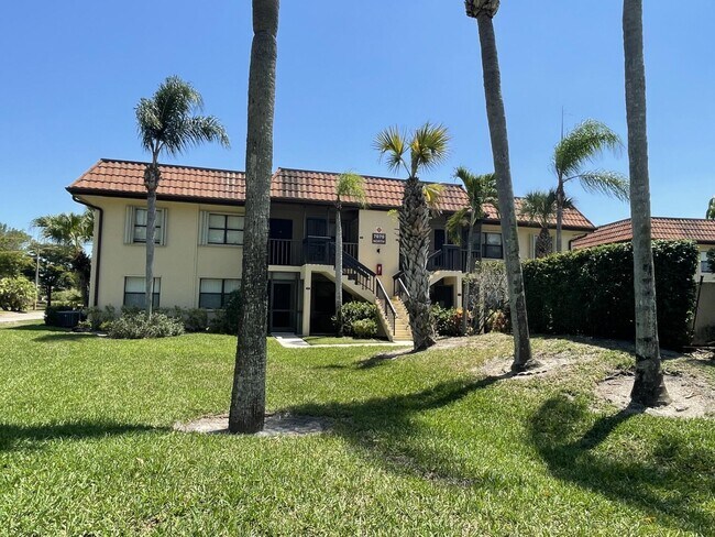 Building Photo - 7070 Golf Colony Ct
