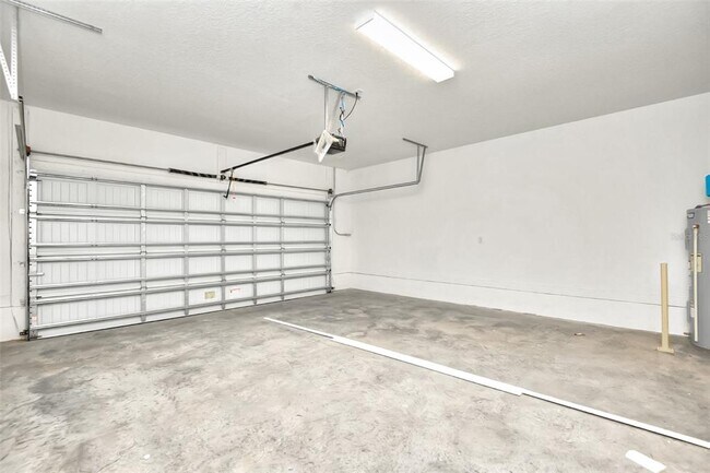 Building Photo - 2941 Voyager Ave