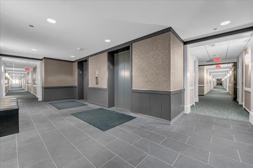 Building Photo - 411 S Old Woodward Ave