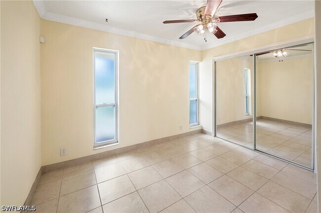 Building Photo - 639 Pompano Dr