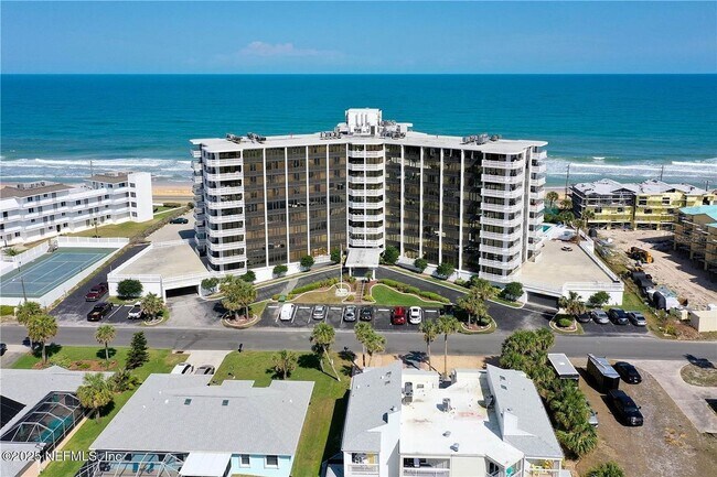 Primary Photo - LIFE'S A BEACH- FULLY FURNISHED at the Nau...