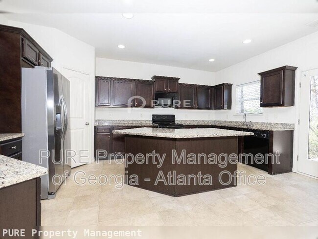 Building Photo - 840 Pine Arbor Ln