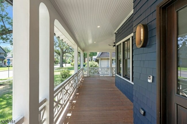 Building Photo - 84 Watchung Ave